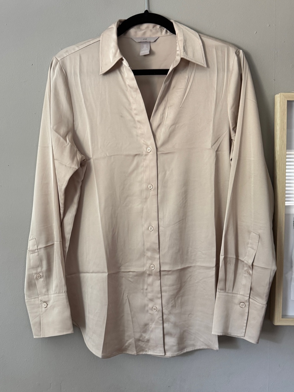 H&M button down satin top